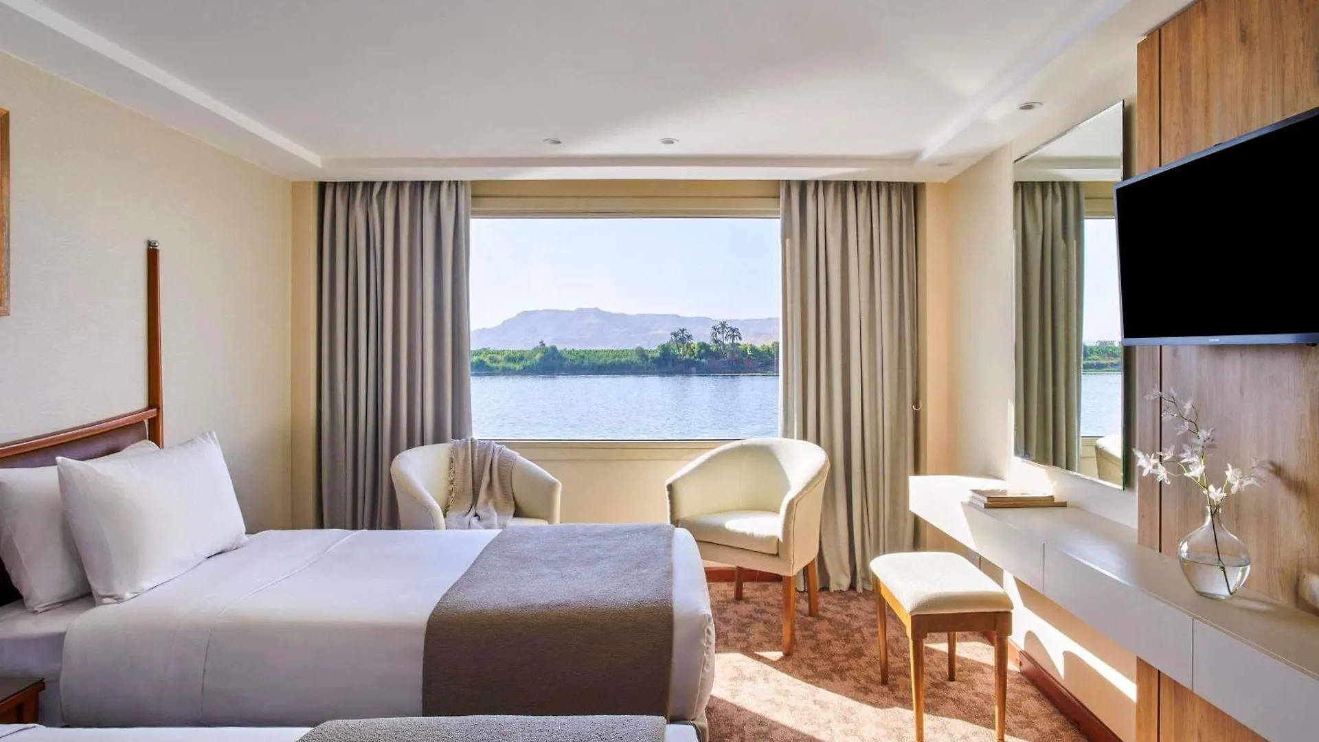 Moevenpick Royal Lotus Nile Cruise, Every Monday Four Nights From Luxor, Every Friday Three Nights From Aswan - Including Excursions & Sightseeing Mısır
