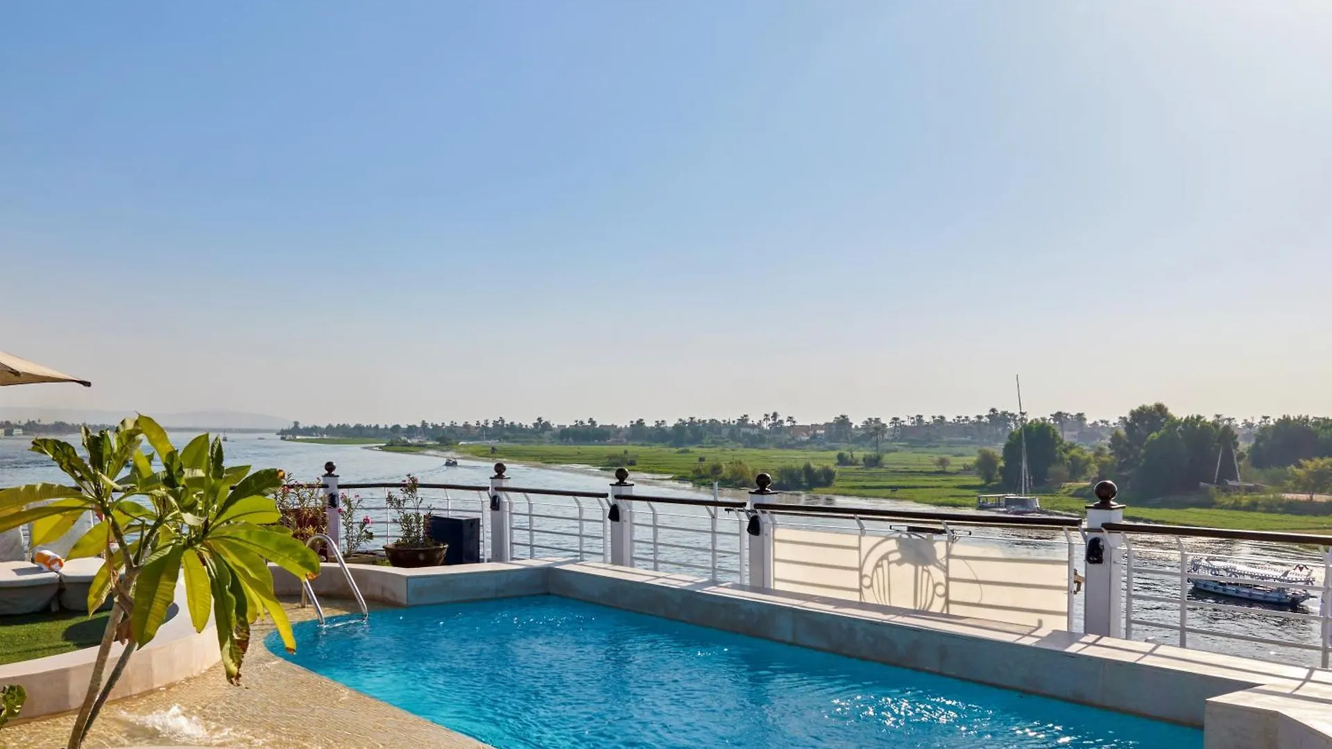 Moevenpick Royal Lotus Nile Cruise, Every Monday Four Nights From Luxor, Every Friday Three Nights From Aswan - Including Excursions & Sightseeing 樂蜀